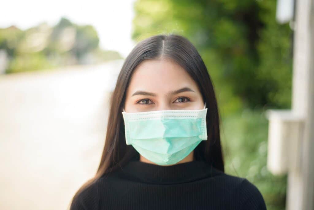 woman-with-mask-2021-09-02-20-03-57-utc-1024x684